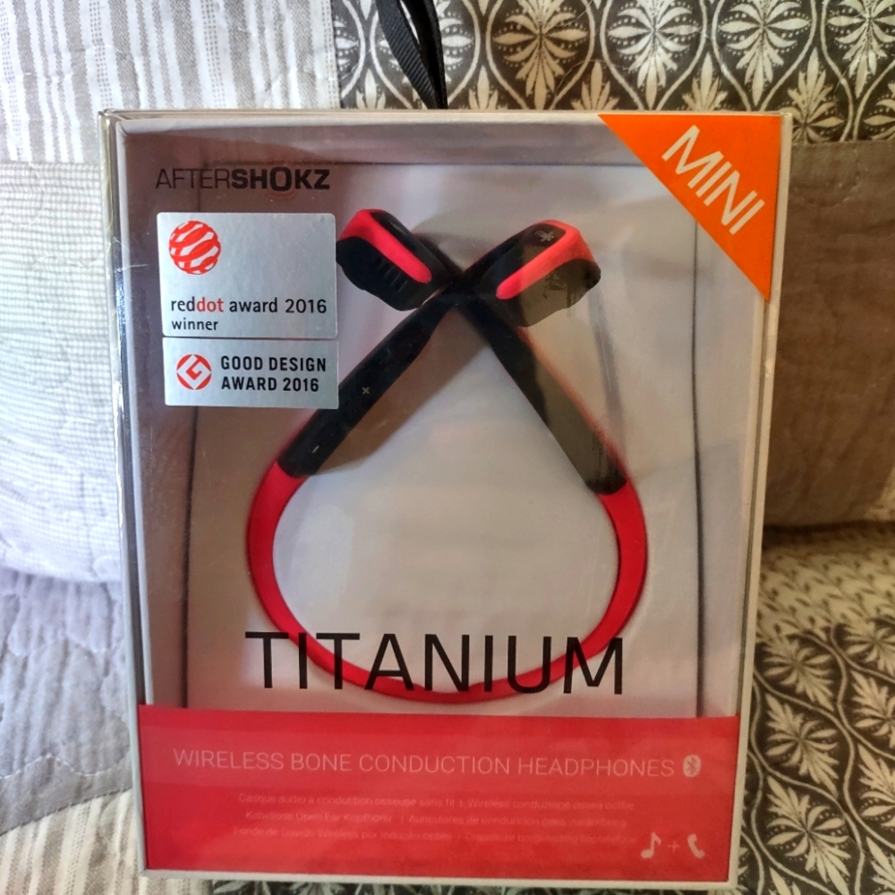Bone conduction headphones